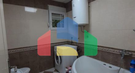 Двухэтажный дом с участком в Цетине.