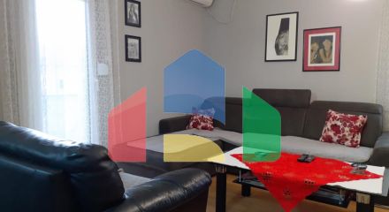 Двухэтажный дом с участком в Цетине.