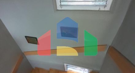 Двухэтажный дом с участком в Цетине.