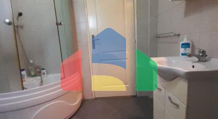 Двухэтажный дом с участком в Цетине.