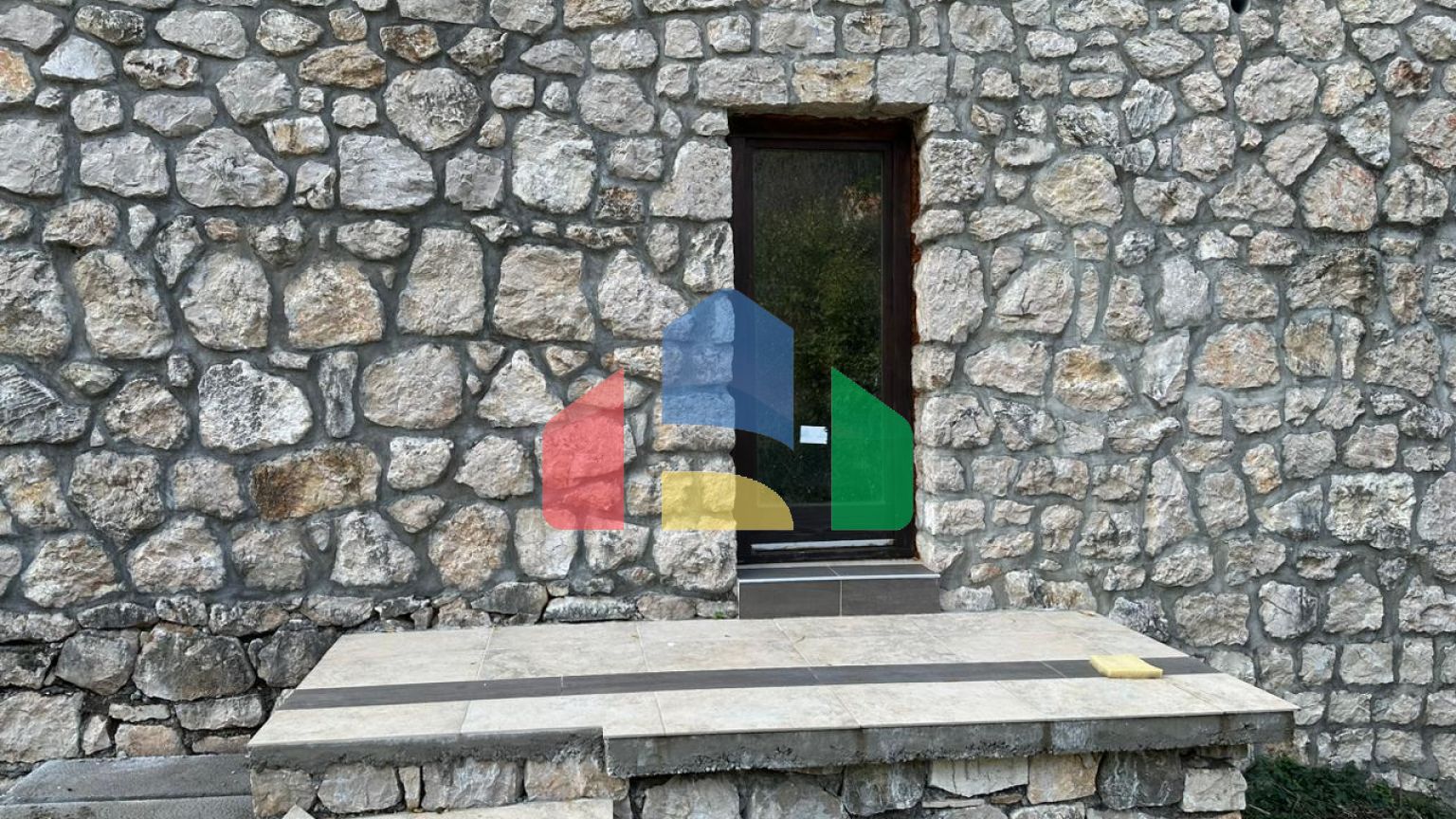 Мотель на берегу реки Зета (Подгорица-Даниловград)