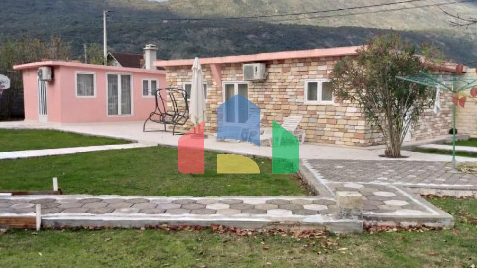 Дом с участком в Даниловграде