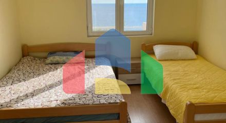 Трехэтажный дом с гаражом в Добра Вода