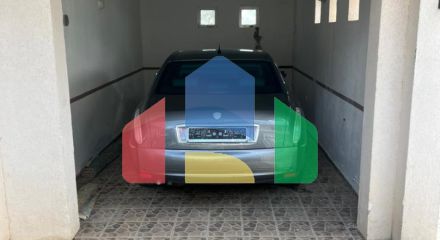 Трехэтажный дом с гаражом в Добра Вода