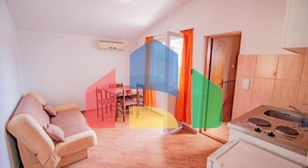 House for sale with apartments in Dobry Vody, Bar Riviera.