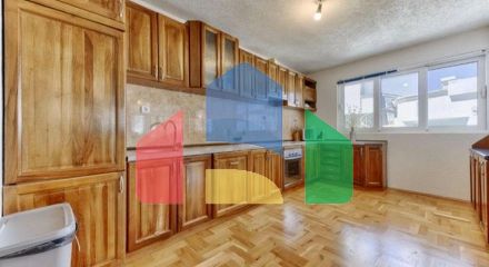 Просторная квартира с тремя спальнями в Добрых Водах , Барская ривьера.