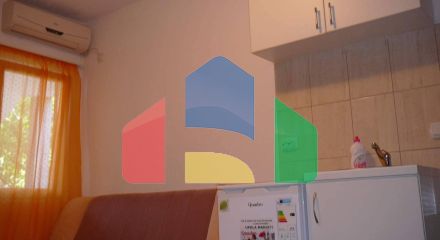 Трехэтажный отель с семью апартаментами в Добра Вода, Бар Трехэтажный отель с семью апартаментами в Добра Вода, Бар