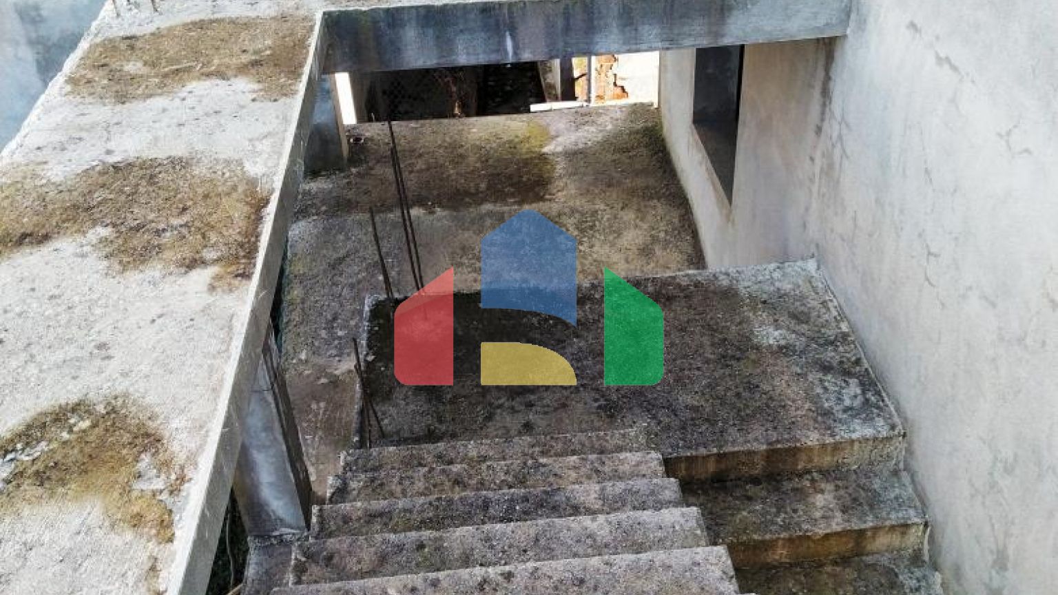 Дом в стадии строительства в Добра Вода