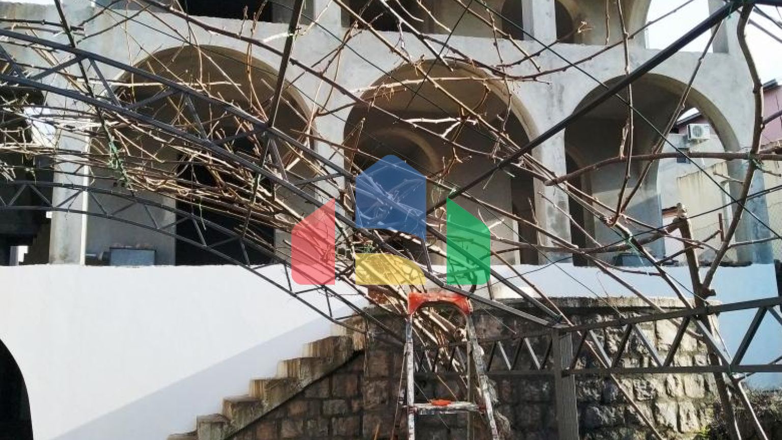 Дом в стадии строительства в Добра Вода