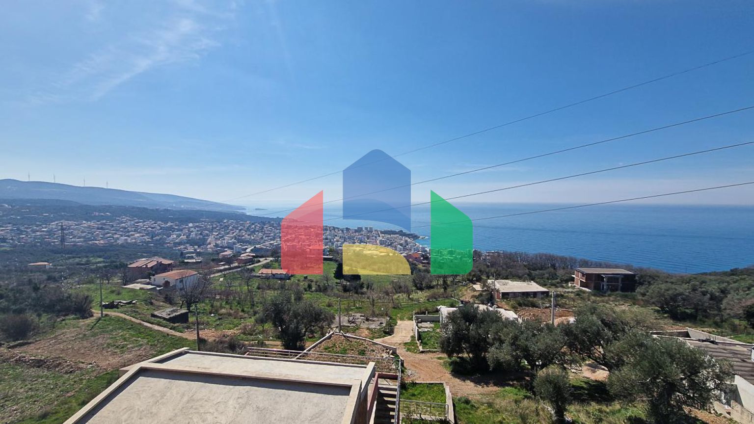 Две новые идентичные четырехэтажные виллы с бассейном в Добра Вода, Бар