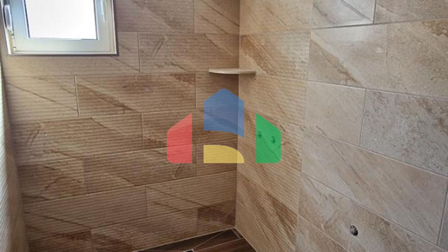 Две новые идентичные четырехэтажные виллы с бассейном в Добра Вода, Бар