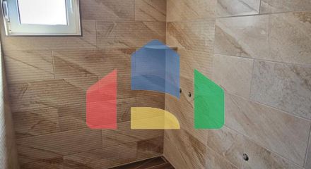 Две новые идентичные четырехэтажные виллы с бассейном в Добра Вода, Бар