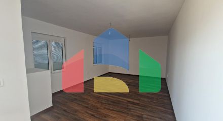 Две новые идентичные четырехэтажные виллы с бассейном в Добра Вода, Бар