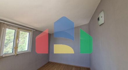 Четырехэтажный семейный дом с потрясающим видом на морев Добра Вода