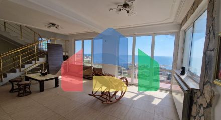 Четырехэтажный семейный дом с потрясающим видом на морев Добра Вода