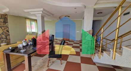 Четырехэтажный семейный дом с потрясающим видом на морев Добра Вода