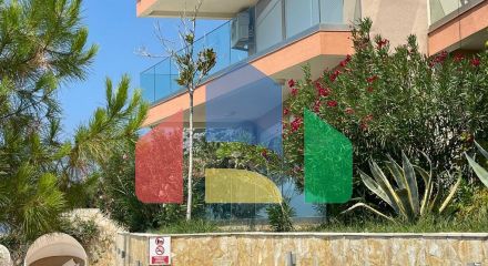 Эксклюзивный апартамент с двумя спальнями на 1 линии моря- работающий бизнес!