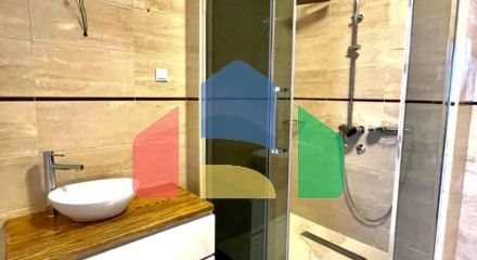 Большой пентхаус в Добры Воды с 3 спальнями и видом на море в комплексе с бассейном. Большой пентхаус в Добры Воды с 3 спальнями и видом на море в комплексе с бассейном.