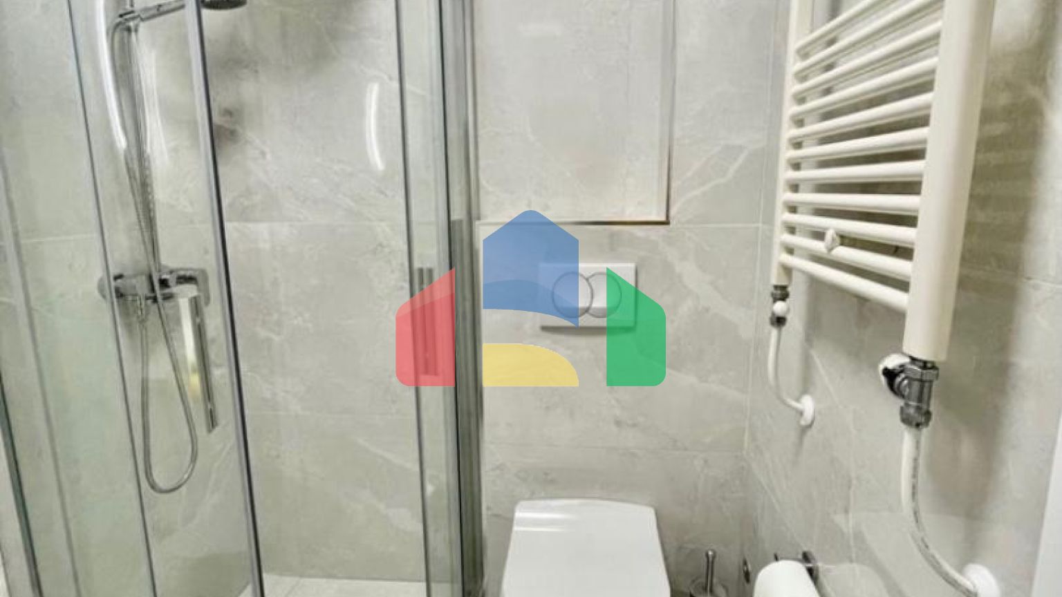 Большой пентхаус в Добры Воды с 3 спальнями и видом на море в комплексе с бассейном.