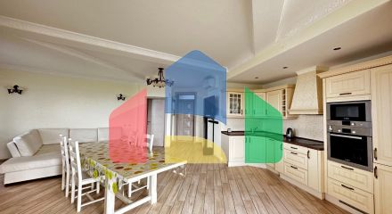 Three-storey villa in Italian style