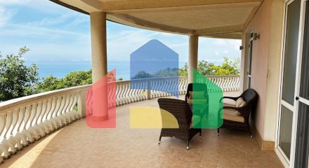 Three-storey villa in Italian style