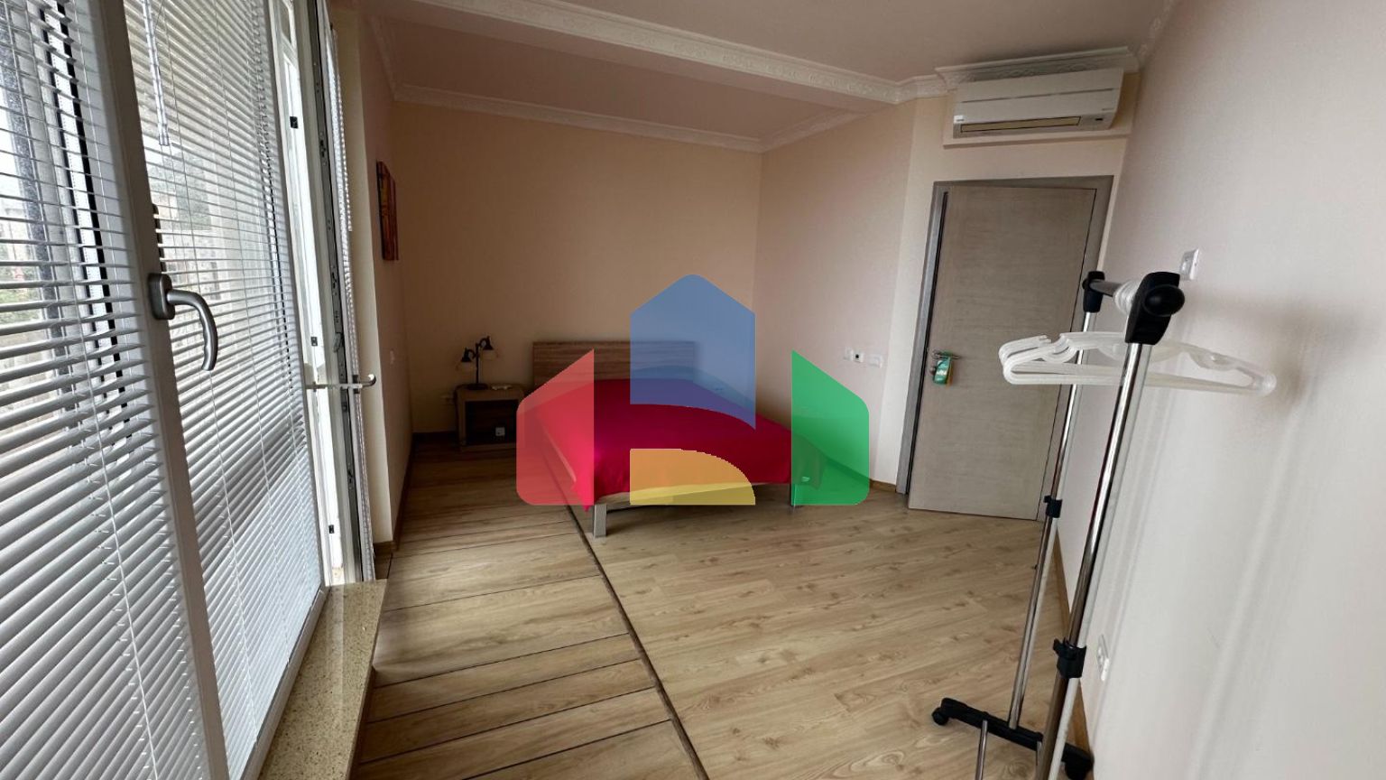 Трехэтажная вилла в итальянском стиле