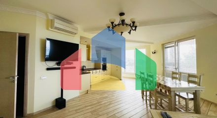 Трехэтажная вилла в итальянском стиле