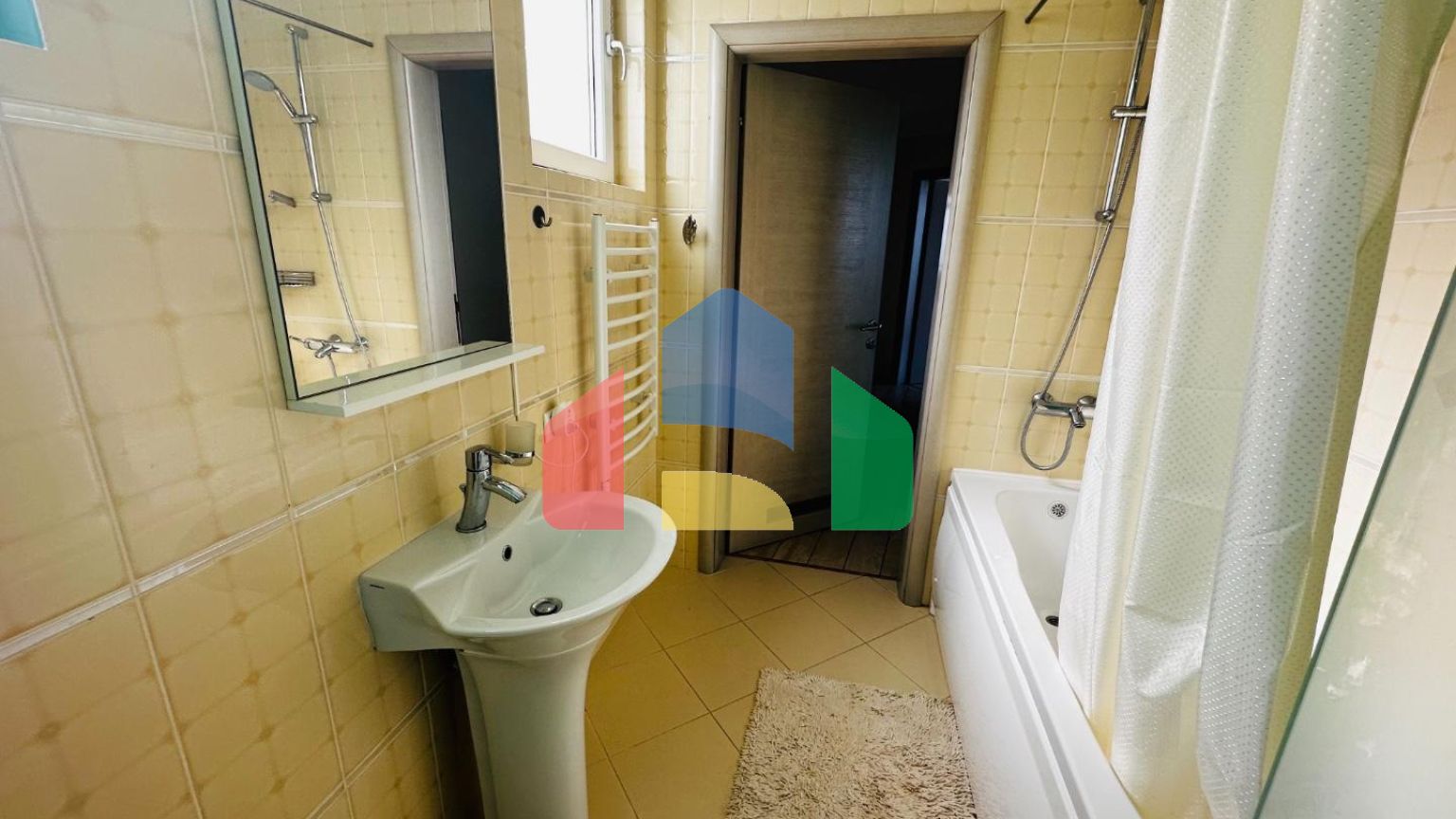 Трехэтажная вилла в итальянском стиле