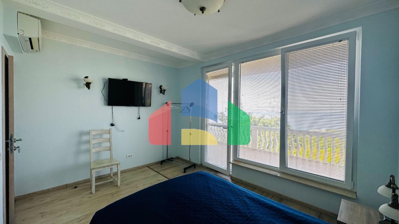 Трехэтажная вилла в итальянском стиле