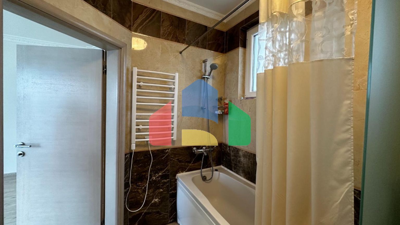 Трехэтажная вилла в итальянском стиле