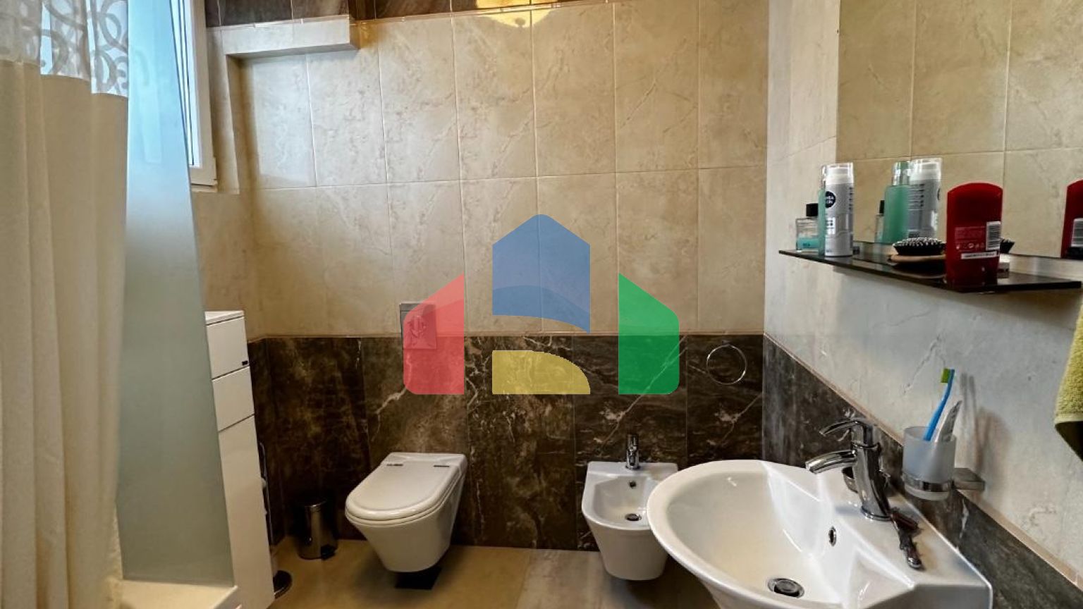 Трехэтажная вилла в итальянском стиле