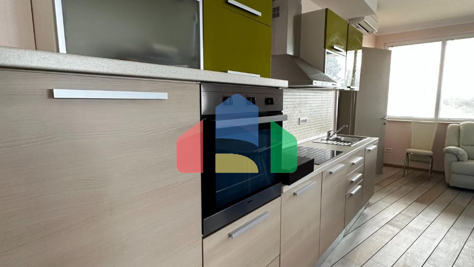 Трехэтажная вилла в итальянском стиле