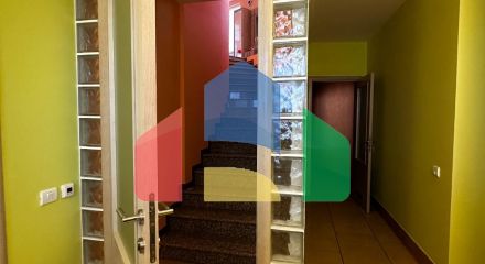 Трехэтажная вилла в итальянском стиле