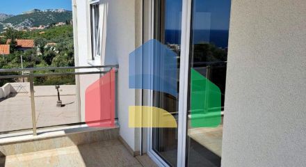 Квартира с 1 спальней в Добры воды с видом на море.