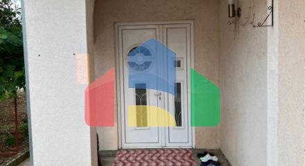 Трехэтажный дом  в Добра Вода