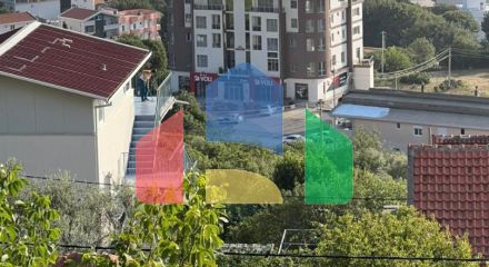 Трехэтажный дом  в Добра Вода