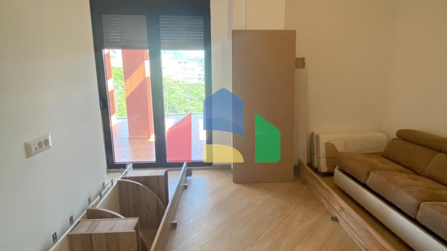 Пентхаус в комплексе на 1 линии Добра Вода