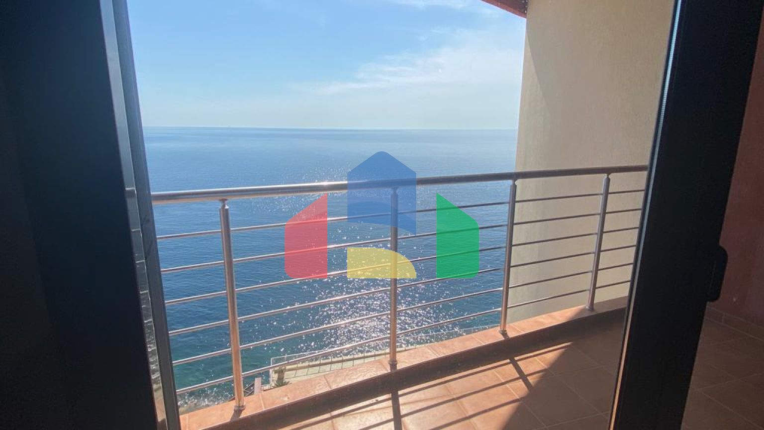 Пентхаус в комплексе на 1 линии Добра Вода