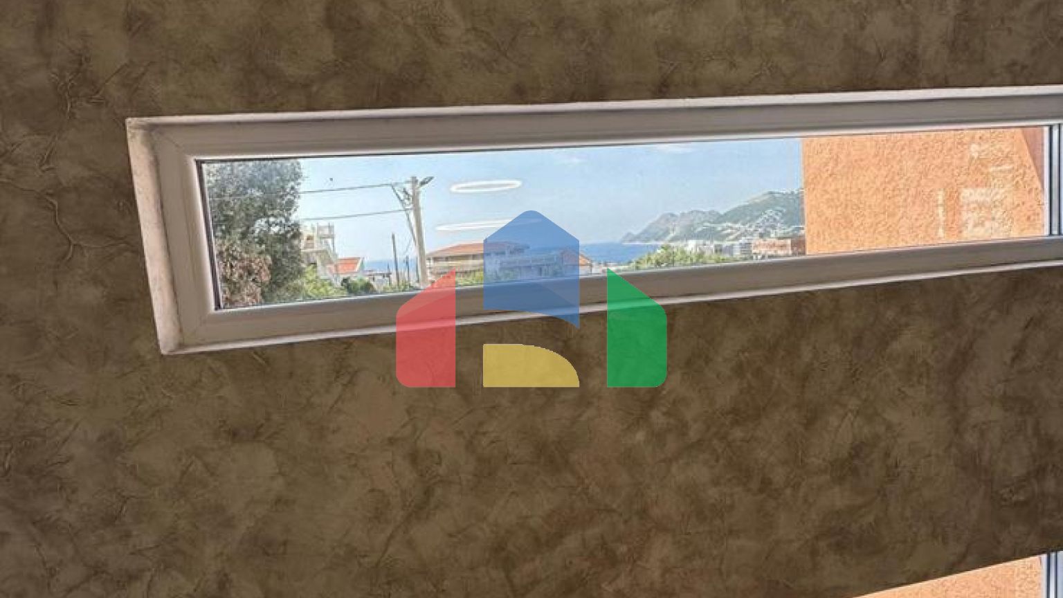 Новая трехэтажная вилла с бассейном в Добра Вода, Бар