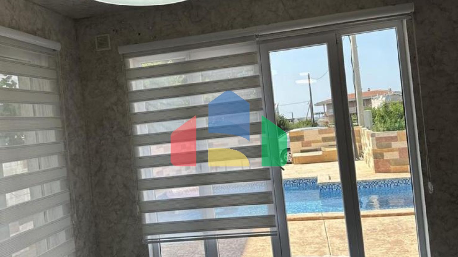 Новая трехэтажная вилла с бассейном в Добра Вода, Бар