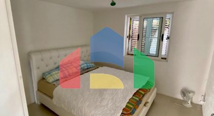 House with sea views, 8 minutes walk to the beach in Dobry Vody.