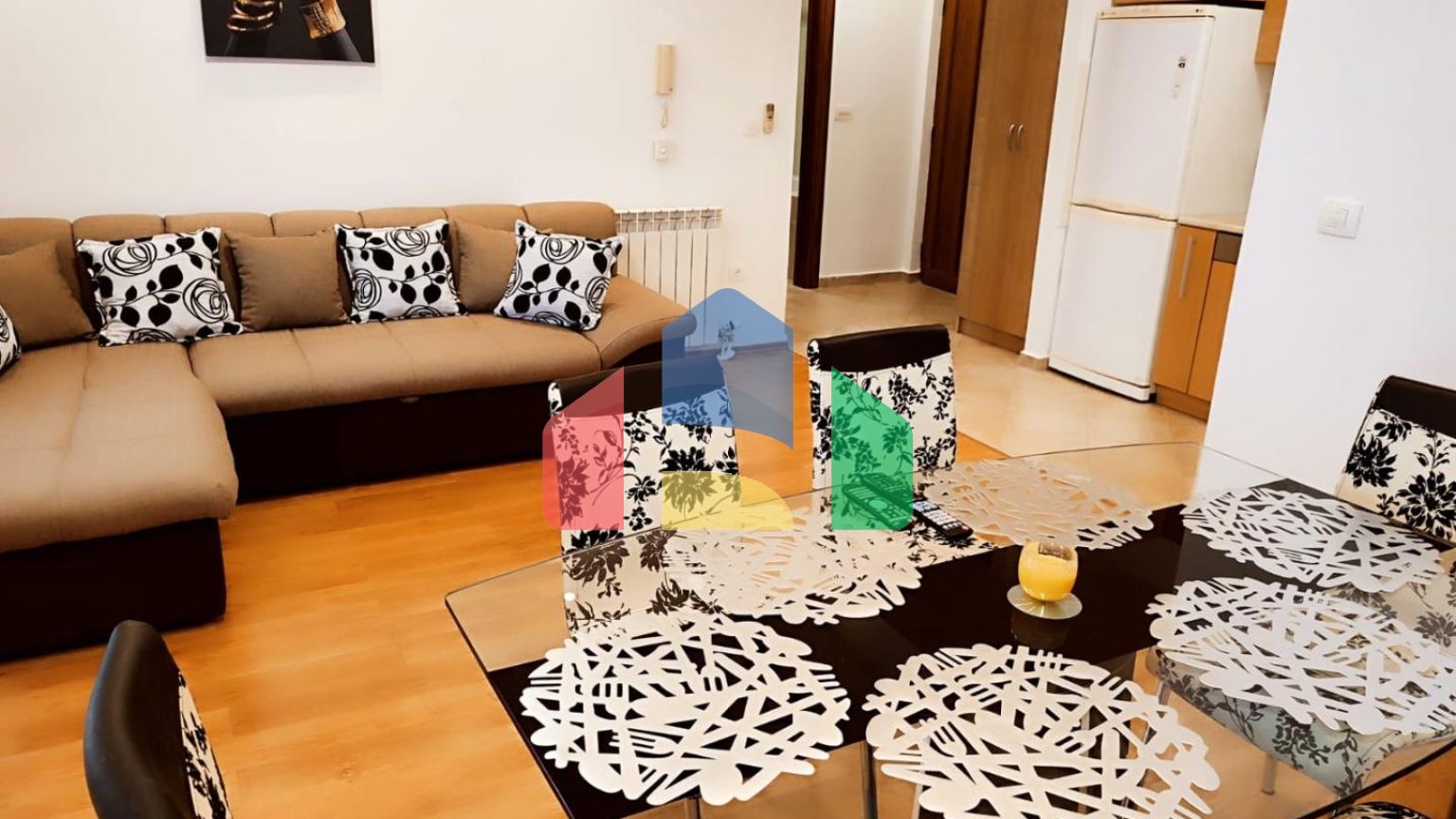 Квартира в Добра Вода в закрытом комплексе с бассейном