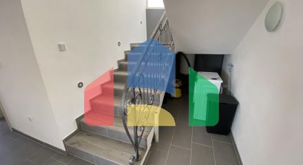 Двухуровневый новый дом с участком в Доброй Воде.