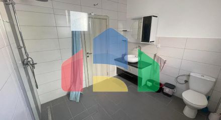 Двухуровневый новый дом с участком в Доброй Воде.