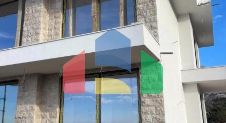New villa with a pool and sea views in Dobra Voda.