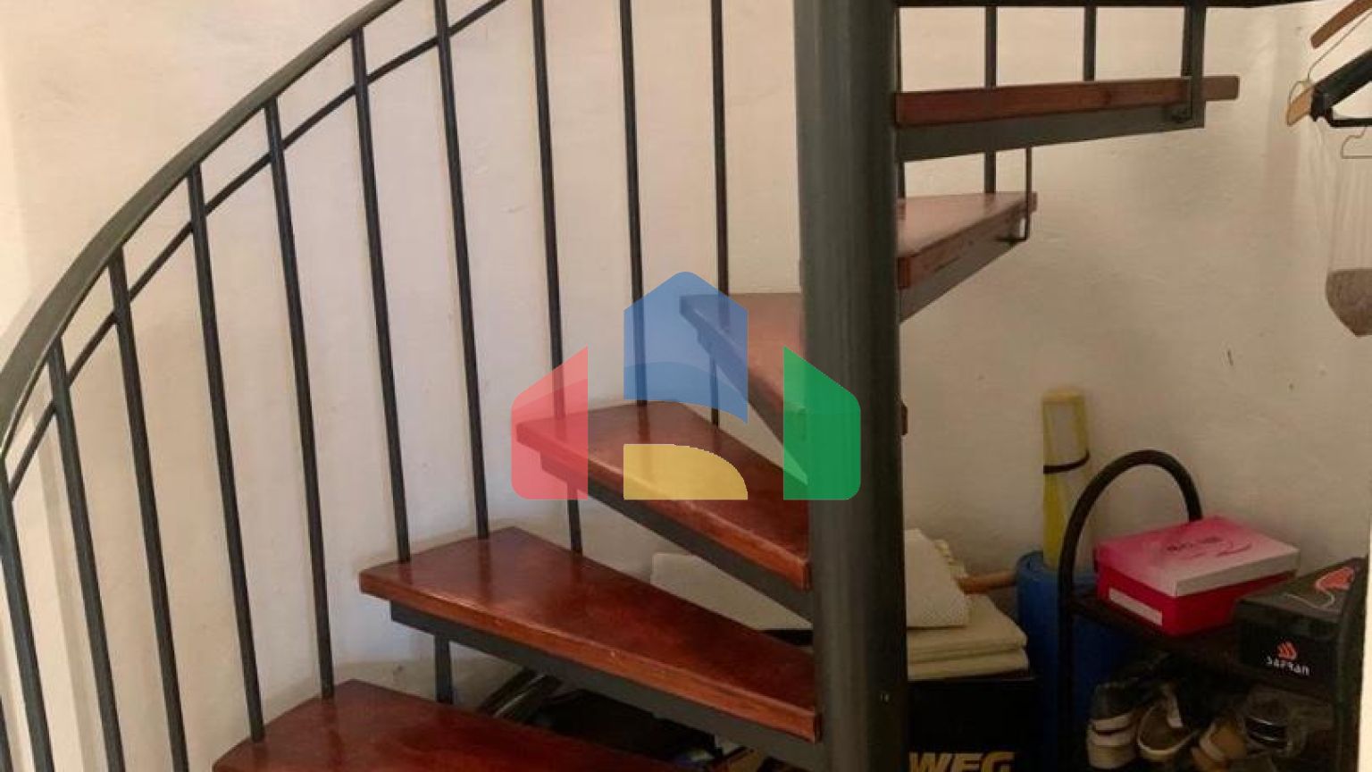 Просторный дом в Добры воды с панорамным видом на море, не далеко от пляжа.