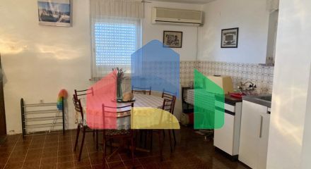 Просторный дом в Добры воды с панорамным видом на море, не далеко от пляжа. Просторный дом в Добры воды с панорамным видом на море, не далеко от пляжа.