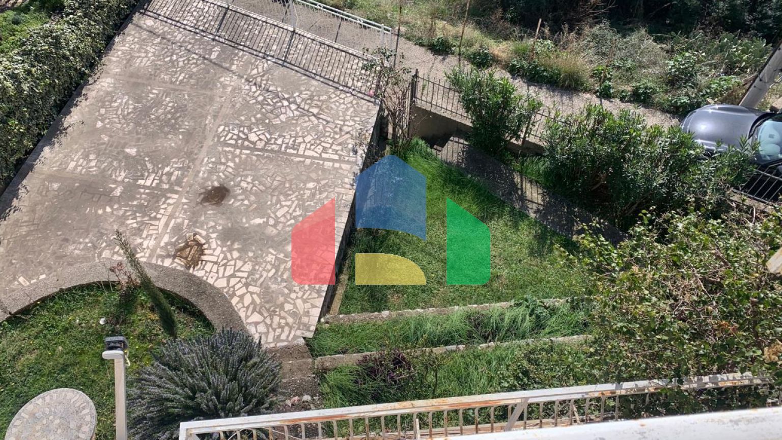 Просторный дом в Добры воды с панорамным видом на море, не далеко от пляжа.