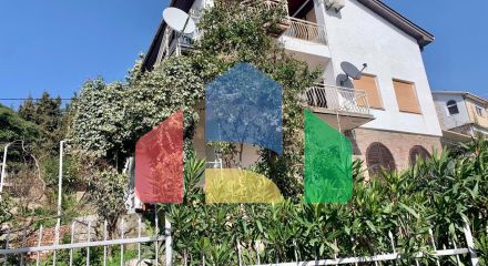 Просторный дом в Добры воды с панорамным видом на море, не далеко от пляжа. Просторный дом в Добры воды с панорамным видом на море, не далеко от пляжа.