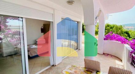 Просторная квартира с 1 спальней, видом на море в Добры воды.